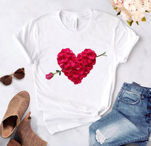 Load image into Gallery viewer, Heart print T-shirt - Glam Time Style
